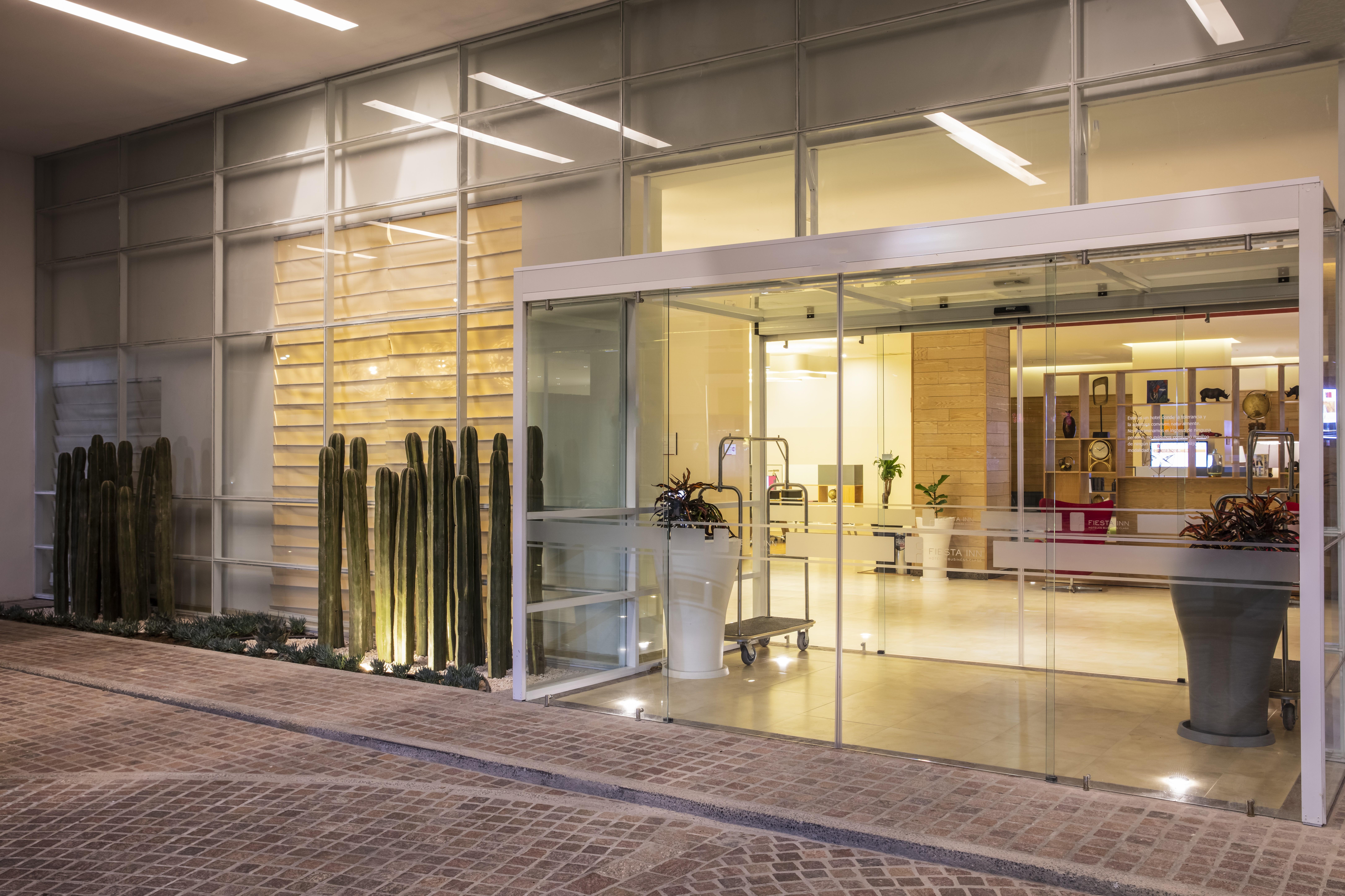 Fiesta Inn Celaya Galerias Exterior photo